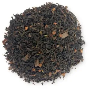 Lose Irish Chocolate Schwarztee von AY Natural, von oben betrachtet auf weißem Hintergrund.